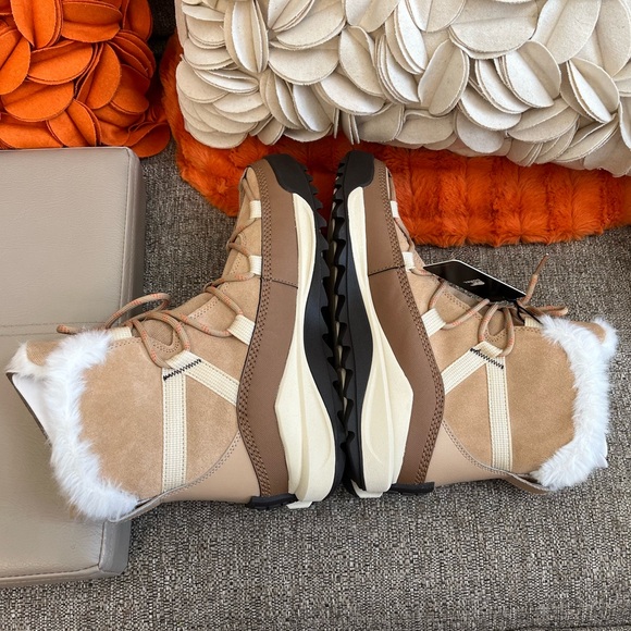 ❣️🆕Sorel Ona RMX Glacy Waterproof Cold-Weather
Boots❣️ - Picture 9 of 11